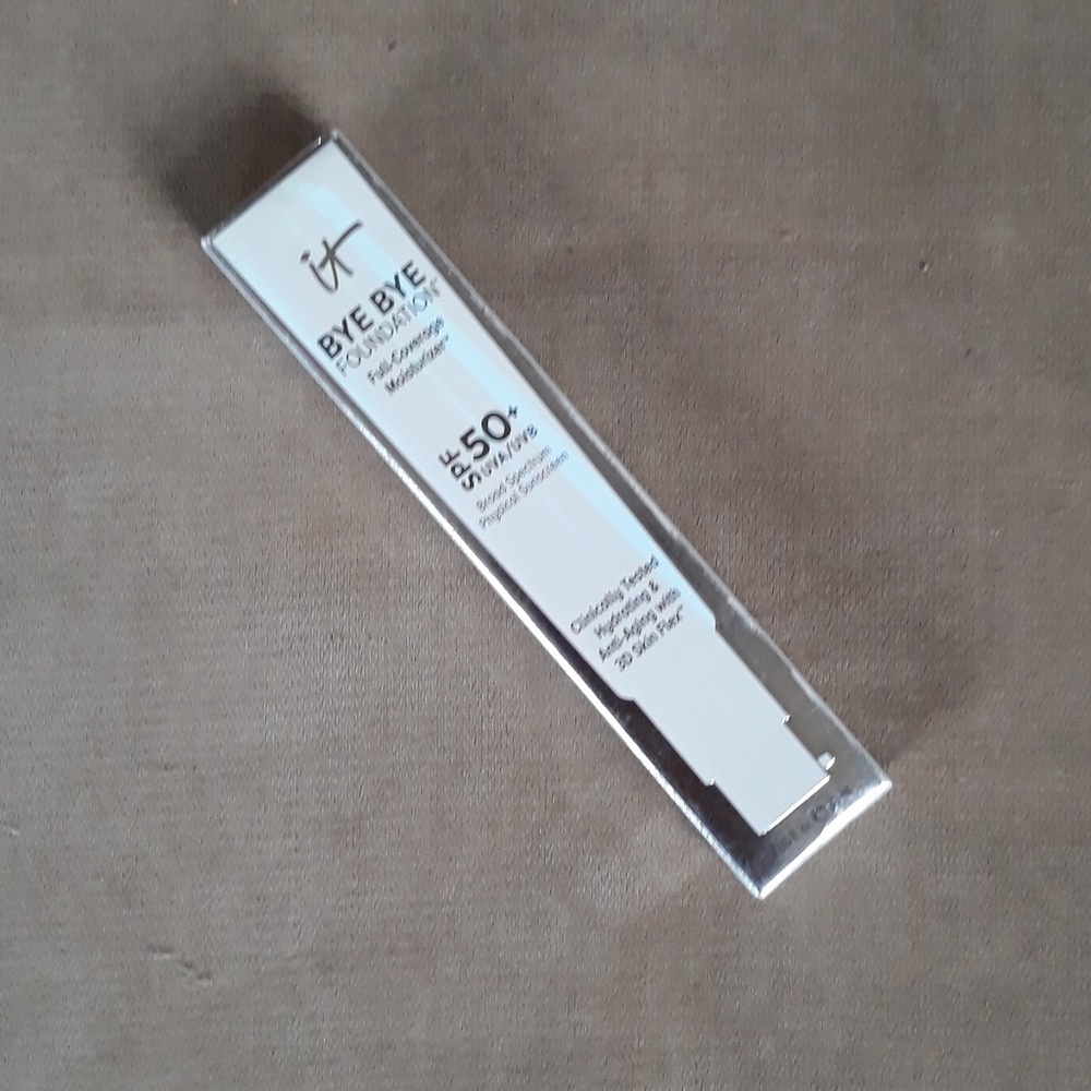 it cosmetics bye bye foundation